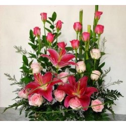 Basket lilies & Roses - Florist Patras city