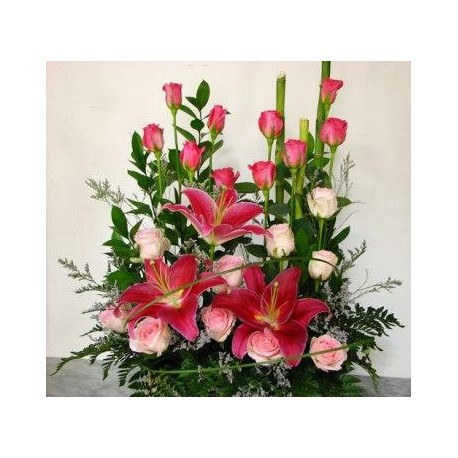 Basket lilies & Roses - Florist Patras city