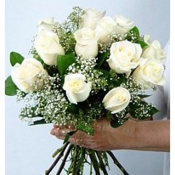 Μπουκετο λευκα Τριαντάφυλλα  - Τιμη ανθοπωλειου Πατρας