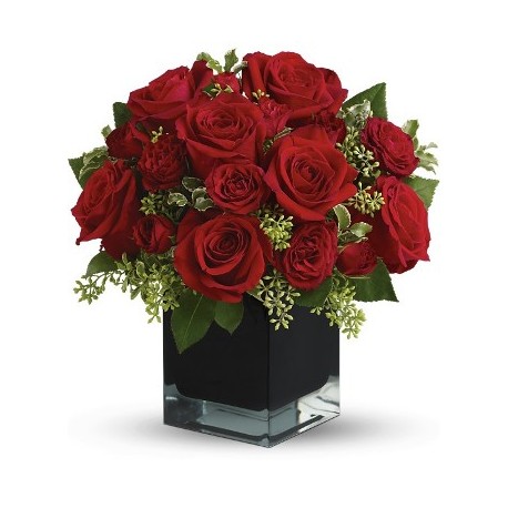 Red roses in vase - Delivery Patras city