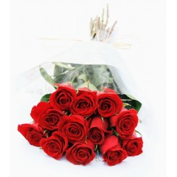 12 Red roses